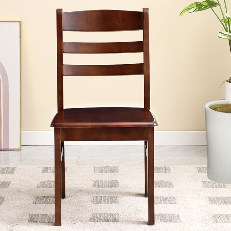 Silla de comedor sin brazo de madera sólida contemporánea escalera de madera sólida
