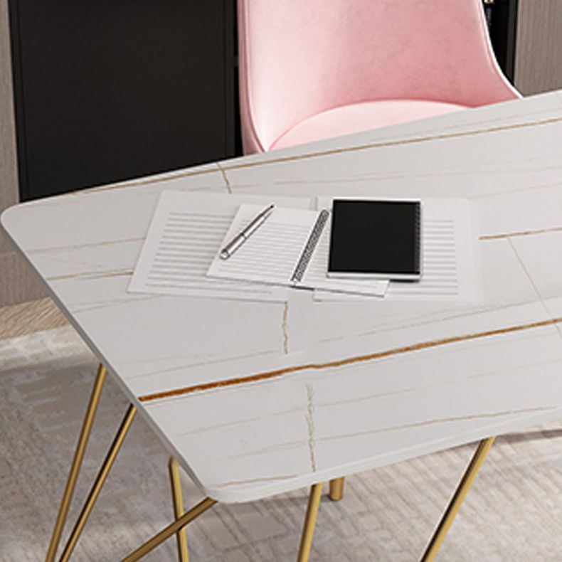 Moderne gesinterde stenen werktafel thuiskantoor bureau met metalen benen