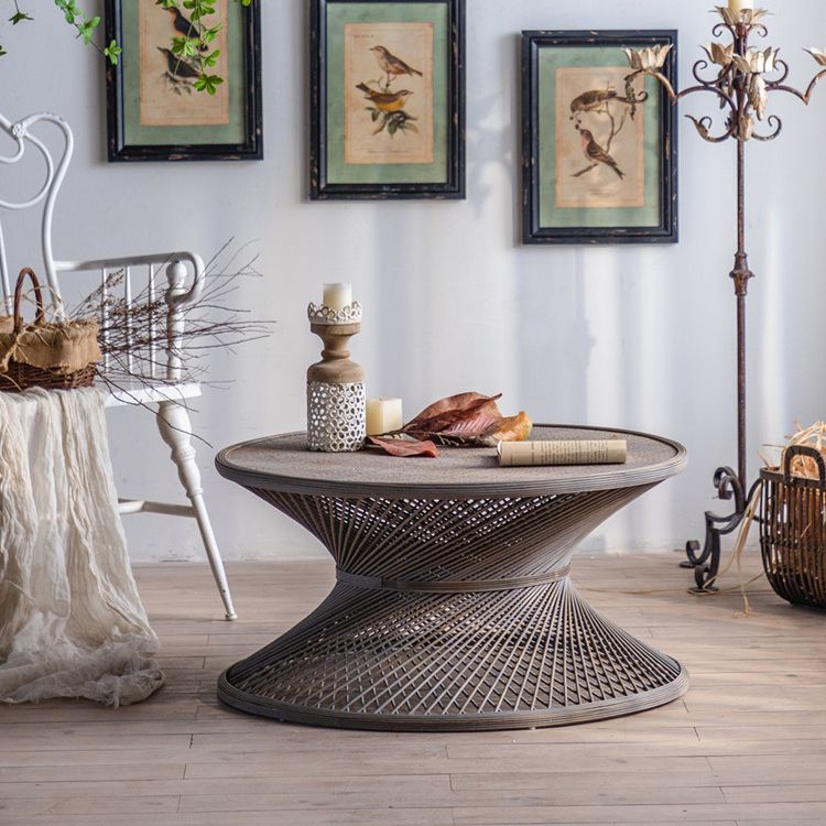 Table de la table latérale en bois de style country français Table accent latéral de canapé rond