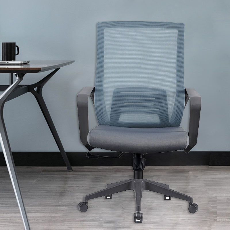 Chaise de bureau rotative moderne à mi-arrivée Chaise de tâche de tâches à recouvrement avec roues