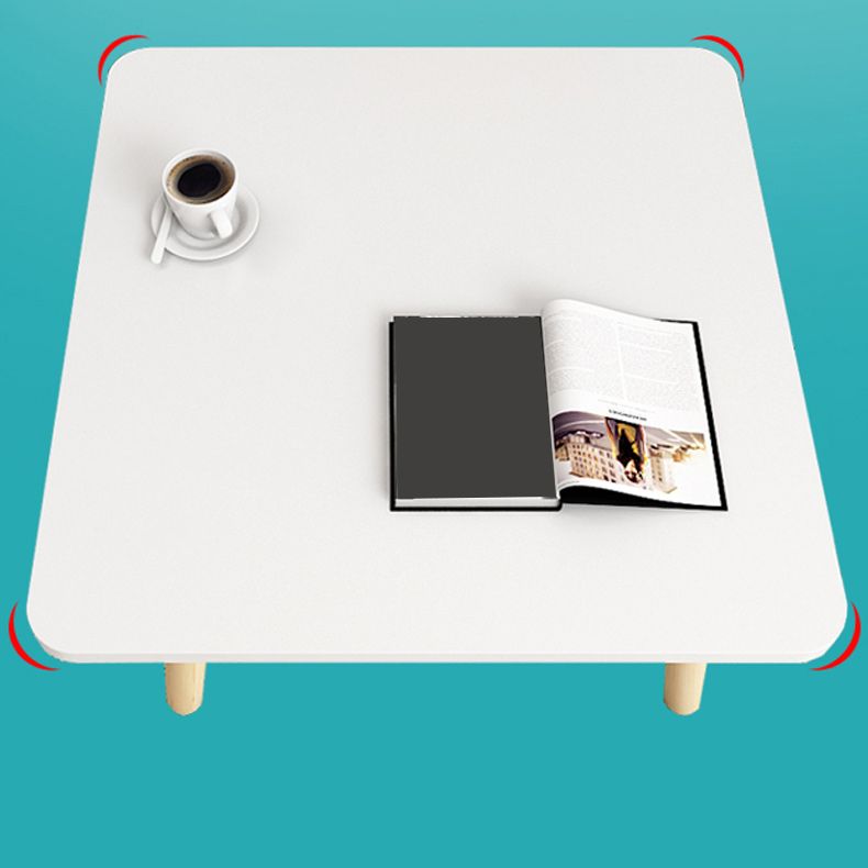 Tabla de extremo cuadrada contemporánea 4 Piernas Mesa lateral de madera maciza, 16.5 "de alto