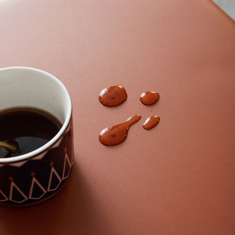 Moderne lederen eetstoelen armloze zijstoelen met metalen benen voor huisgebruik