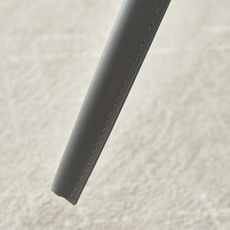 Silla interior tapizada de cuero de forma falsa acabado mate sólido