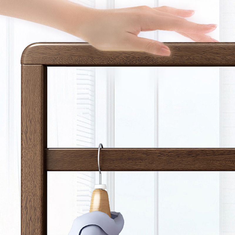 Armadio per la camera da letto del guardaroba in legno in stile moderno con asta di abbigliamento