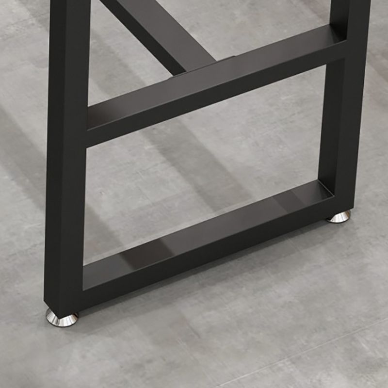 Industrial Style Bar Table 42-inch Height Black Iron Pedestal Bistro Table Clearhalo 'Bar Furniture' 'Bar Tables' 'bar_tables' 'Furniture' 'furniture_bar_tables' 'Kitchen & Dining Furniture' 1200x1200_9263dbda-6ff2-4fb5-97d3-88d3a9544282