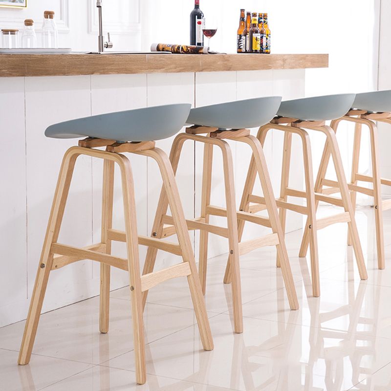 Contemporary Solid Wood Plastic Barstool Indoor Bar Stool with Low Back Clearhalo 'Bar Furniture' 'Bar Stools' 'bar_stools' 'furn' 'furn_bar_stools' 'furniture_bar_stools' 'Kitchen & Dining Furniture' 'kitchen&dining_furn' 'kitchen' 'kitchen_furn' Furniture' 1200x1200_9265b7f6-1181-4efd-bb6e-dc687d1daa64