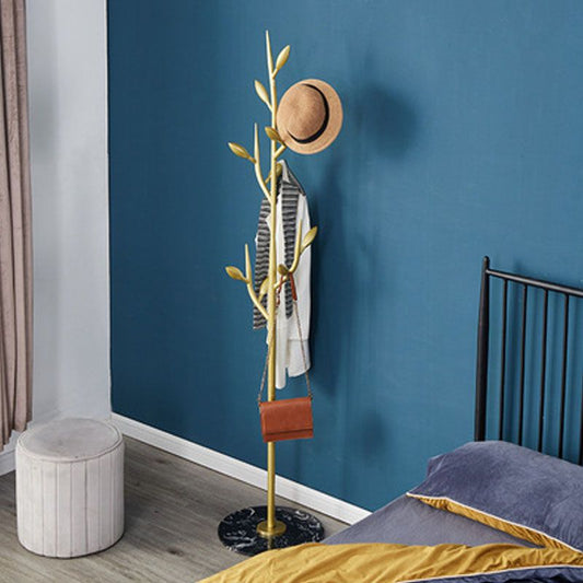 Magnifico albero della sala in metallo con ganci foglie a forma di cappotto