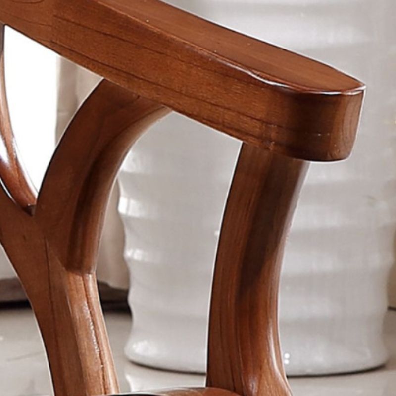 Silla de brazo de brazo de comedor de marco de madera maciza cubierta