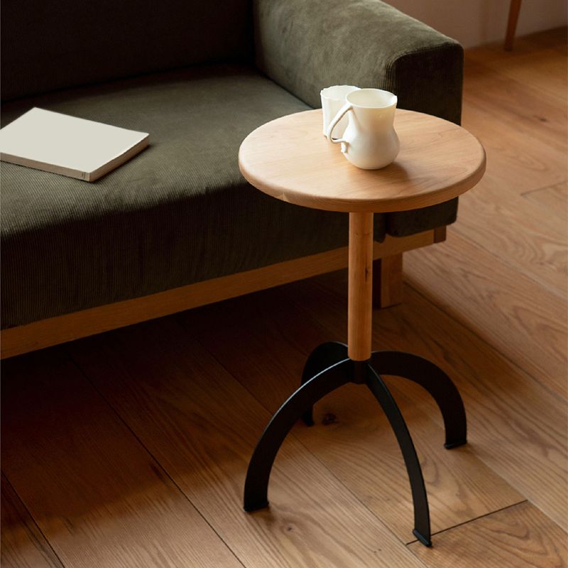 Industrial Solid Wood Round Sofa Side Accent Table with Metal Base Clearhalo 'Coffee & Accent Tables' 'End & Side Tables' 'end_side_tables' 'furn' 'furn_end_side_tables' 'Furniture' 'Living Room Furniture' 1200x1200_937e3404-c197-4401-b1e7-dce9ca5867c2