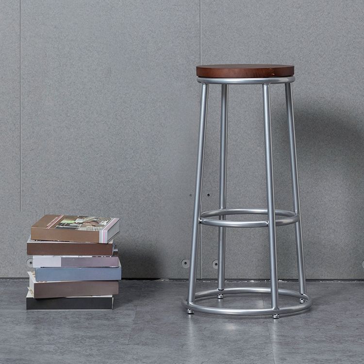 Modern Style Iron Bar Stool with Metal Footrest Simple Bar Stool for Bar Clearhalo 'Bar Furniture' 'Bar Stools' 'bar_stools' 'furn' 'furn_bar_stools' 'furniture_bar_stools' 'Kitchen & Dining Furniture' 'kitchen&dining_furn' 'kitchen' 'kitchen_furn' Furniture' 1200x1200_9391a5b0-925f-43c7-ac36-f801c178f821
