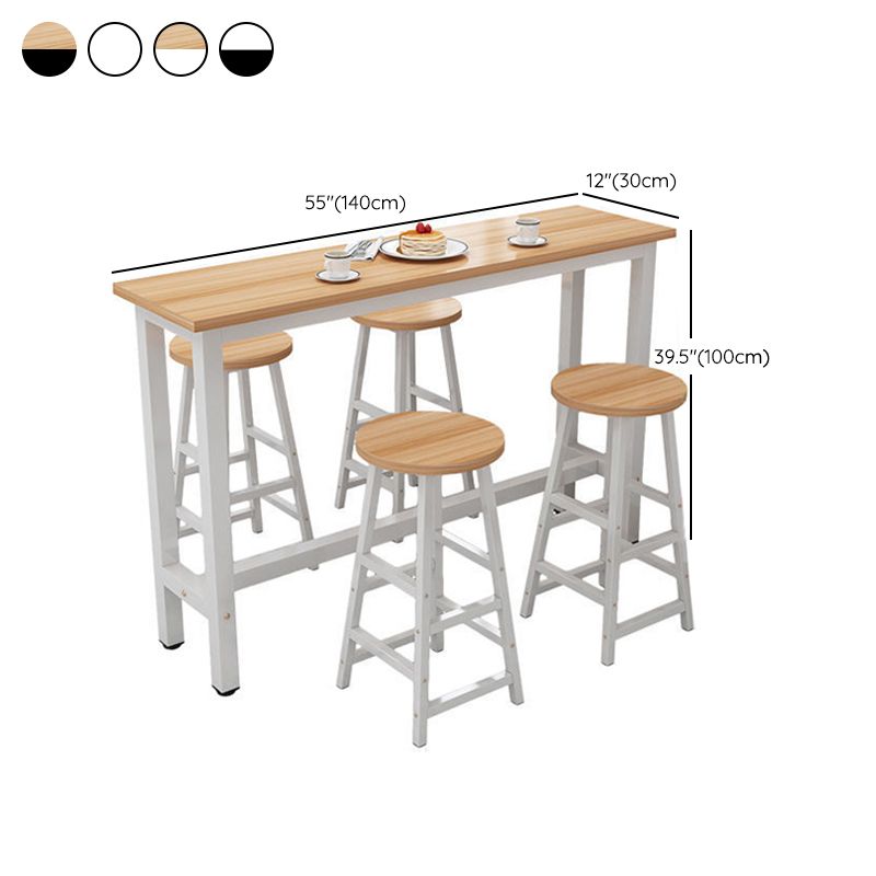 Moderner Thekentisch aus Holz mit rechteckiger Tischplatte und Bockgestell