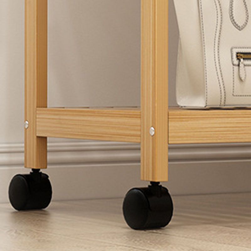 Rack de manteau en bois de style moderne de style ménage minimaliste.