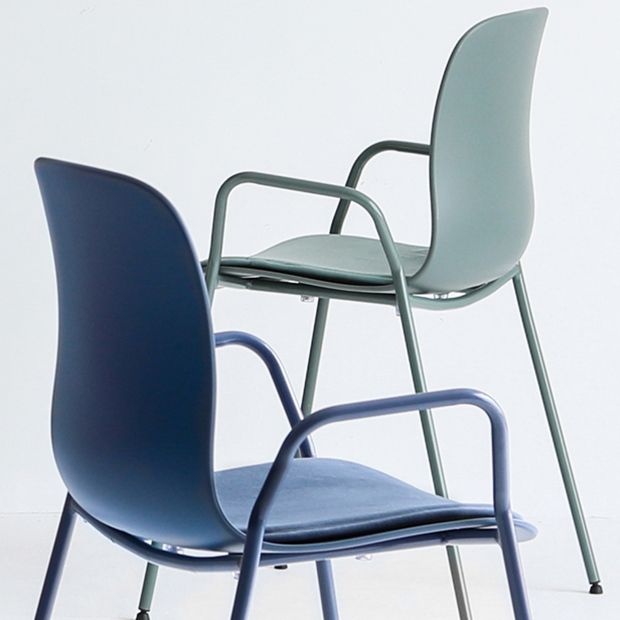 Industrial Plastic Meeting Room Arm Chair Matte Finish Solid Back Dining Chair Clearhalo ' kitchen&dining_furn' 'Dining Chairs' 'Dining Tables & Seating' 'dining_chair' 'furn' 'furn_dining_chair' 'Furniture' 'furniture_dining_chair' 'Kitchen & Dining Furniture' 'kitchen' 1200x1200_941b4341-86f9-4961-a021-8a48702ffa1b