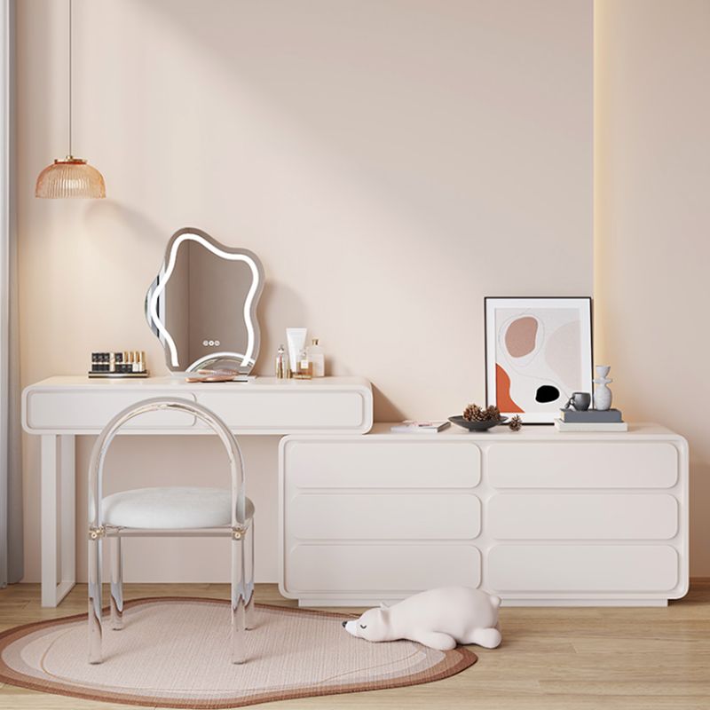 Moderne avec un tiroir en bois à chambre éclairée de maquillage miroir