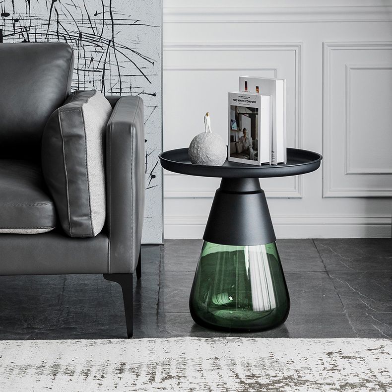 Tavolino con laterale rotondo in stile contemporaneo