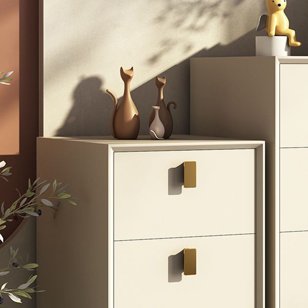 Cómoda de madera maciza con cajones Cómoda contemporánea con patas para dormitorio