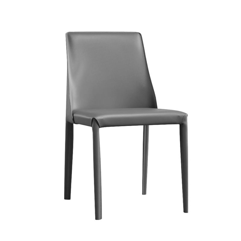 Moderne lederen eetstoelen armloze zijstoelen met metalen benen voor huisgebruik