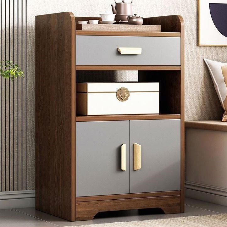 Manufactured Wood Dining Server Contemporary 1 Door Kitchen Server Clearhalo 'buffet_sideboard' 'Buffets & Sideboards' 'furn' 'furn_buffet_sideboard' 'Furniture' 'Kitchen & Dining Furniture' 1200x1200_946a867e-a509-44d1-9856-fa19fdb0f33c