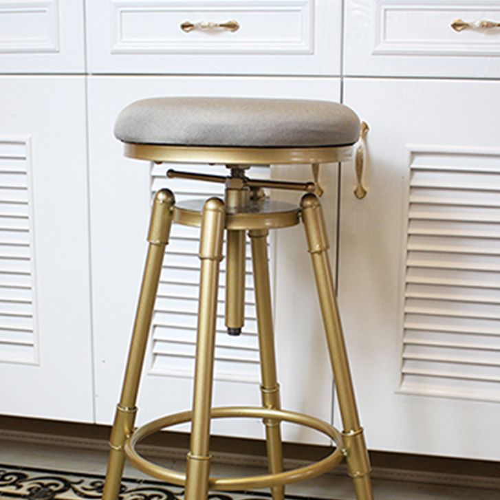 Nordic Armless Counter Stool Iron Bar Stool with Seat and Pedal