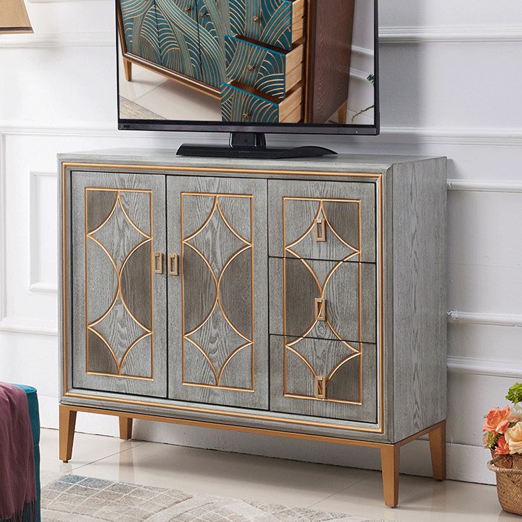 Soggiorno a buffet con cassetti e ingegnerizzazione ingegnerizzato a buffet moderno