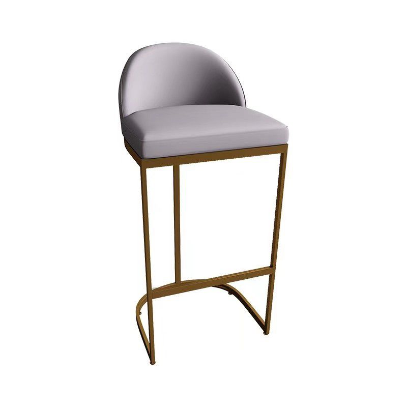 Taburetes modernos y tapizados de barra de interior con base de metal
