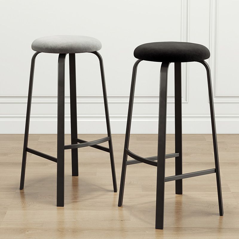 Modern Style Bar-stool Round Seat Barstool with Footrest and Metal Base Clearhalo 'Bar Furniture' 'Bar Stools' 'bar_stools' 'furn' 'furn_bar_stools' 'furniture_bar_stools' 'Kitchen & Dining Furniture' 'kitchen&dining_furn' 'kitchen' 'kitchen_furn' Furniture' 1200x1200_95749eb4-3a42-43b1-b994-f90d2cb8e416