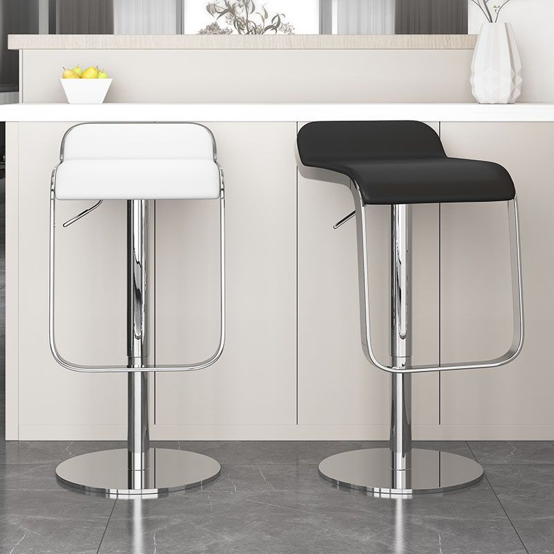 フェイクレザーバースツール調整可能な高さのスイベルバースツールとフットレスト