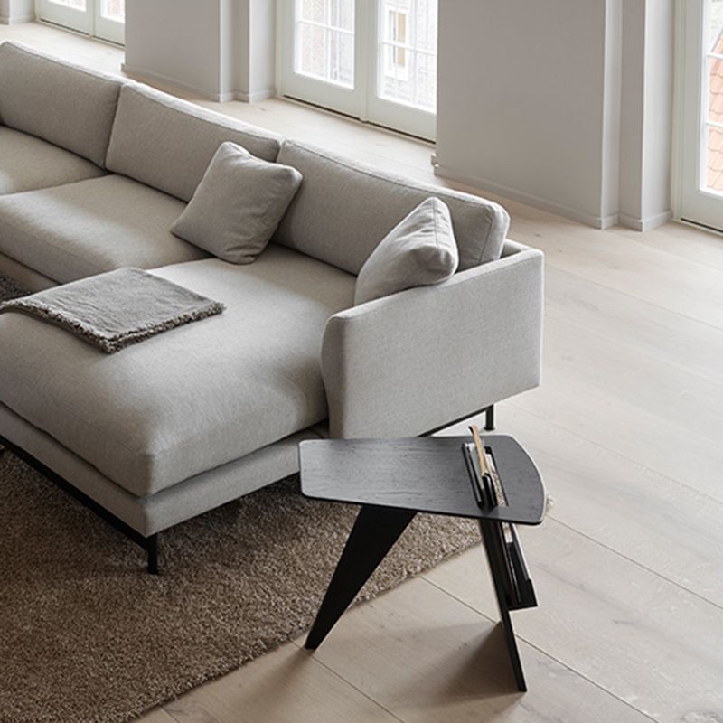 ソリッドウッドアブストラクトサイドテーブルナチュラル/ブラック22.44インチ幅のエンドテーブル