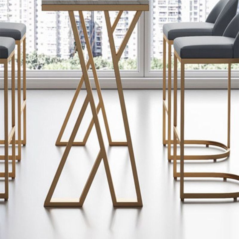 Tavolo da bar a barre rettangolo in stile glam in finta tavolo da vino in marmo in marmo con doppio piedistallo