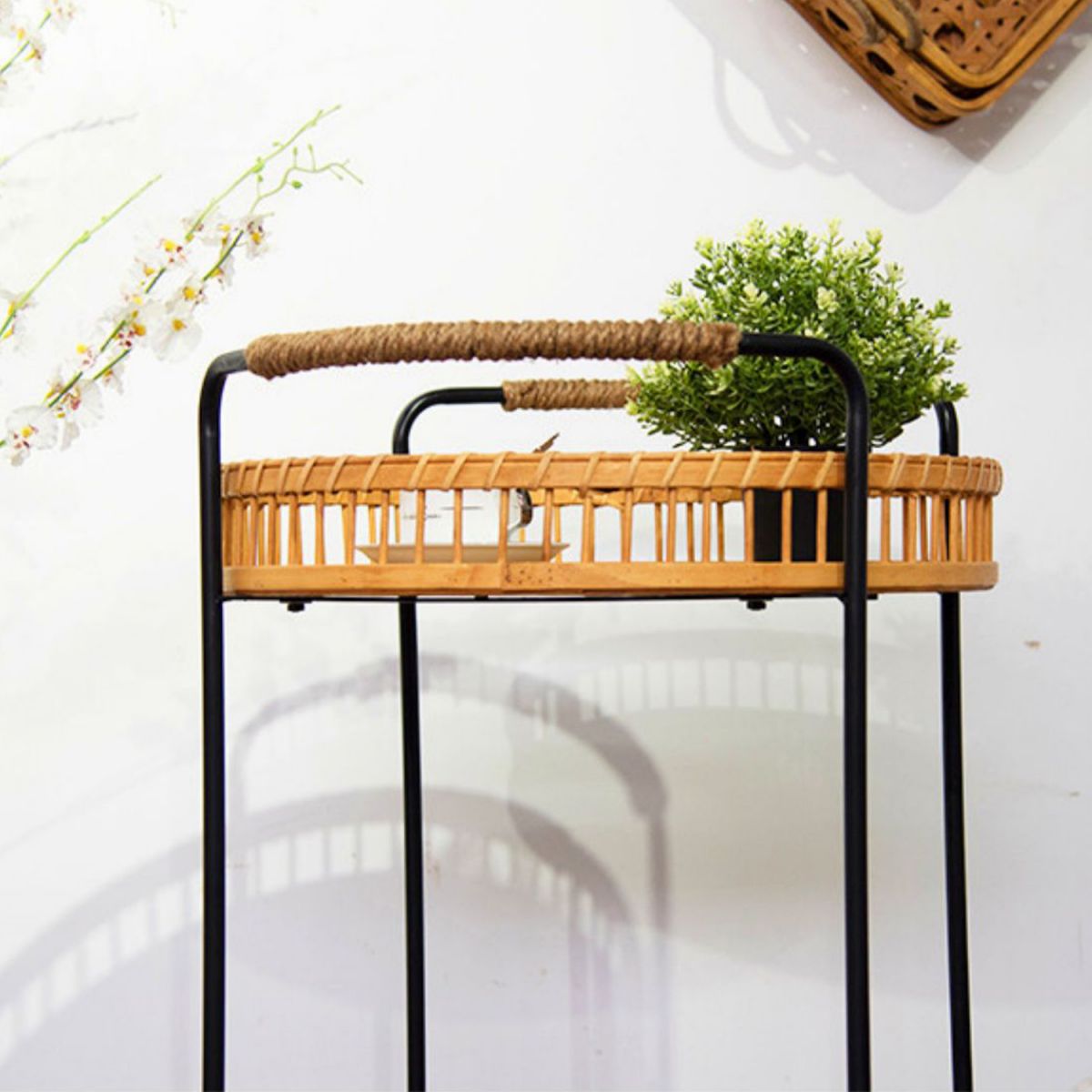 Tavolo di accento laterale di divano in stile scandinavo