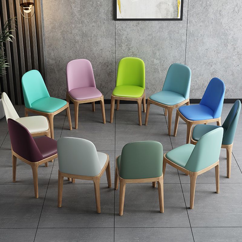 Sedia industriale in pelle finta con gambe in legno massiccio sedia da pranzo senza braccio opaco