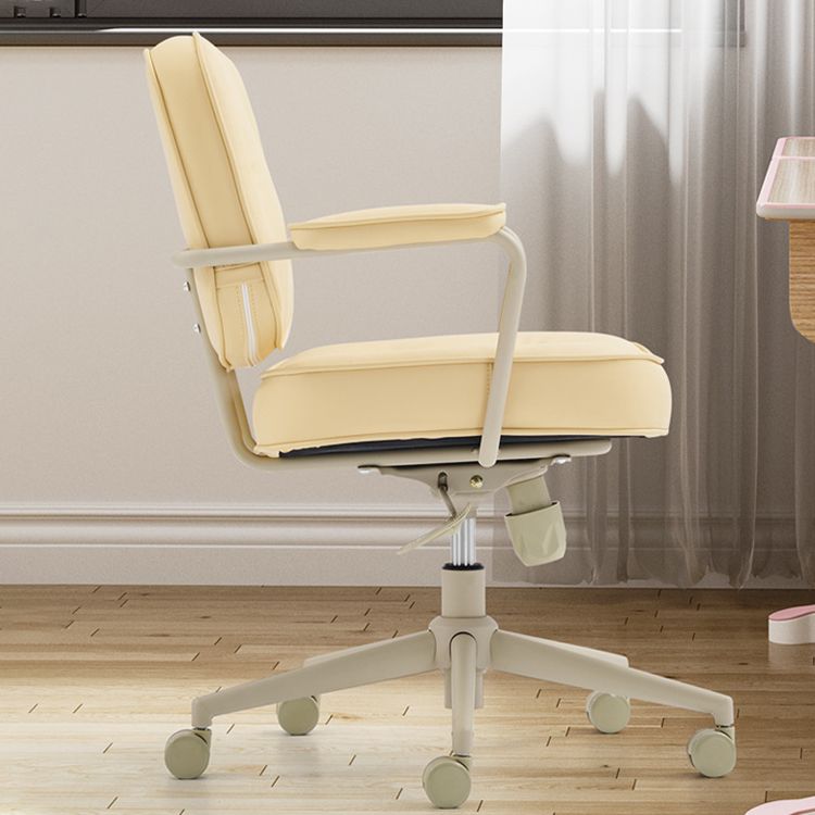 Modern Padded Arms Office Chair Leather No Distressing Ergonomic Desk Chair Clearhalo 'furn' 'furn_office_chair' 'Furniture' 'Office Chairs' 'Office Furniture' 'office_chair' 1200x1200_9652a96e-15b5-44e8-8789-3b9225df3215