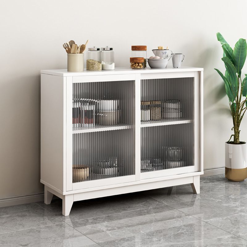 Sideboard in legno ingegnerizzato ingegnerizzato in stile glam con porta di vetro