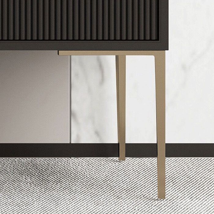 Scheda laterale in legno in stile glam con armadi e cassetti