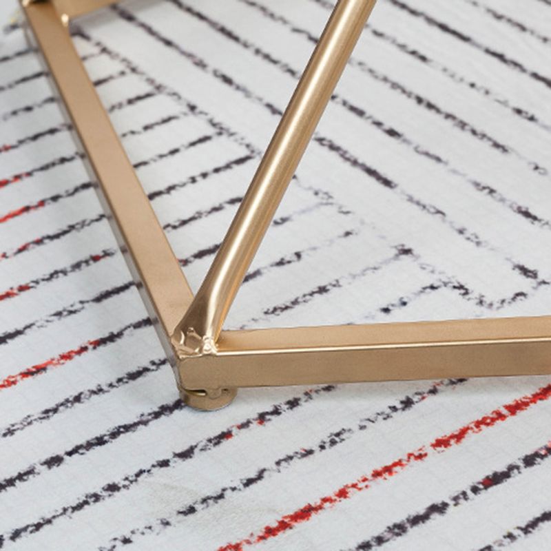 Tavolino in metallo tondo alto 19,6 "di metà secolo