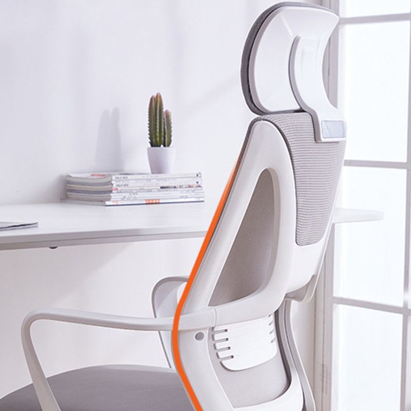 モダンな椅子調整可能なシートの高さ固定腕のスイベルチェア付き椅子