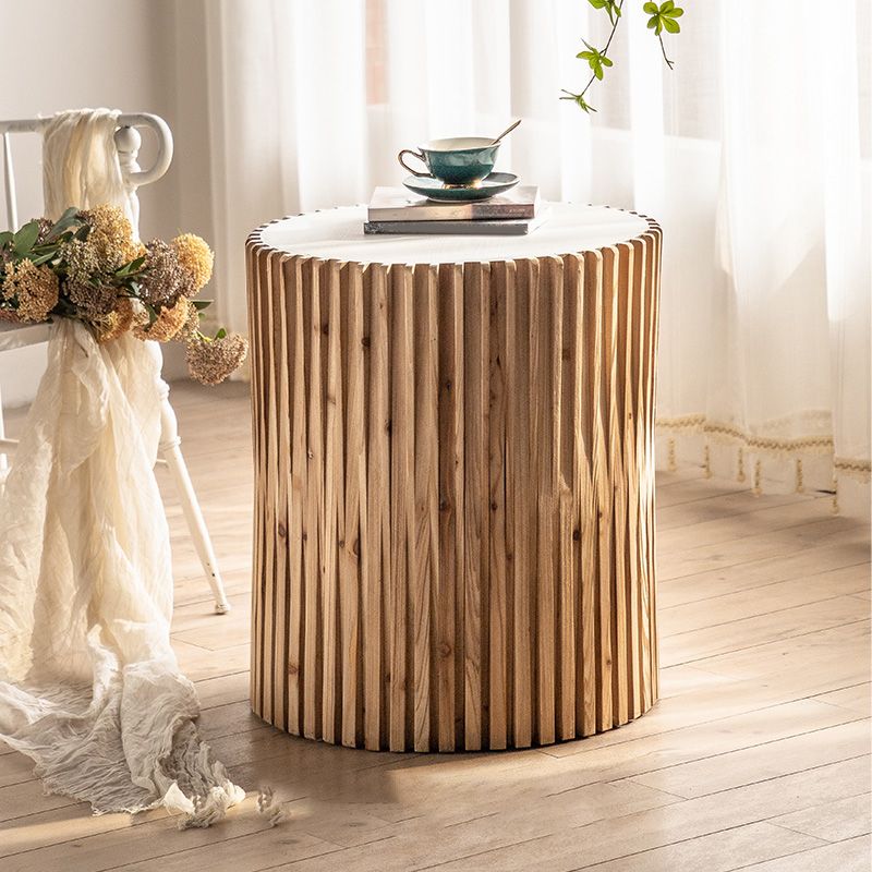 Runder massiver Holz und Rustikalbaumstumpf -Seitenende Snacktisch