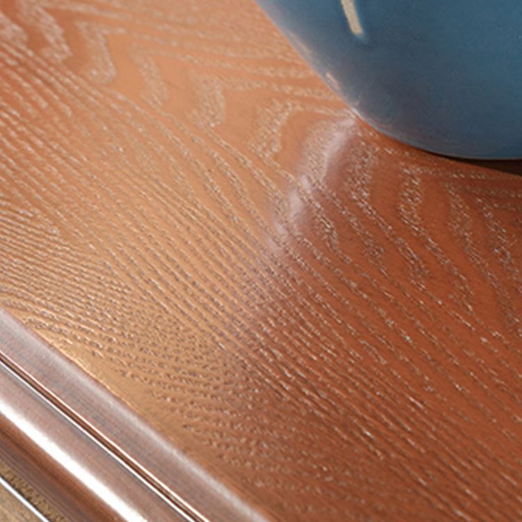 Armoire à accent industriel armoire artisanale en finition antique