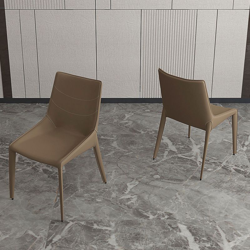 Chaise de style moderne en cuir en cuir chaise latéral avec base en métal