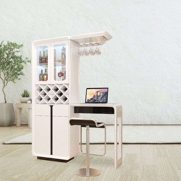 Moderne rechthoekige bartafel van kunsthout met wijnkast voor de woonkamer