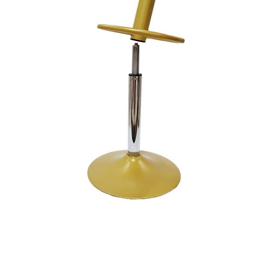 グラムリフト可能な回転可能カウンタースツールスチールスチールカフェスツールベルベットクッションとペダル付き