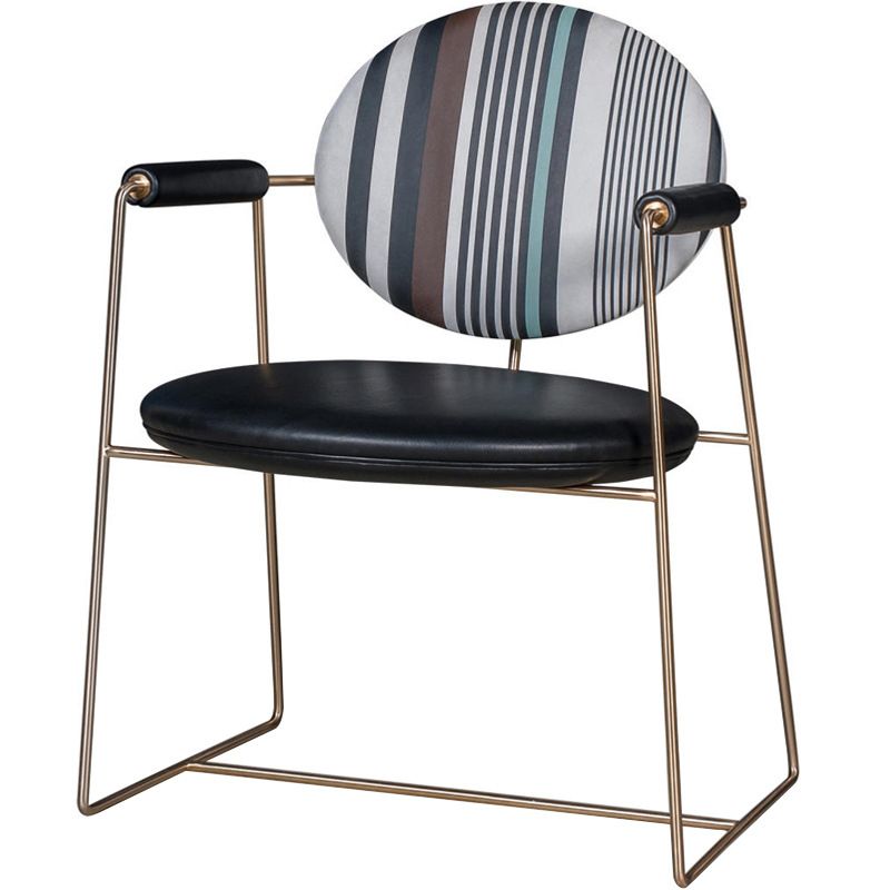 屋内グラムダイニングチェアキングルイバックアームチェア付き布張り