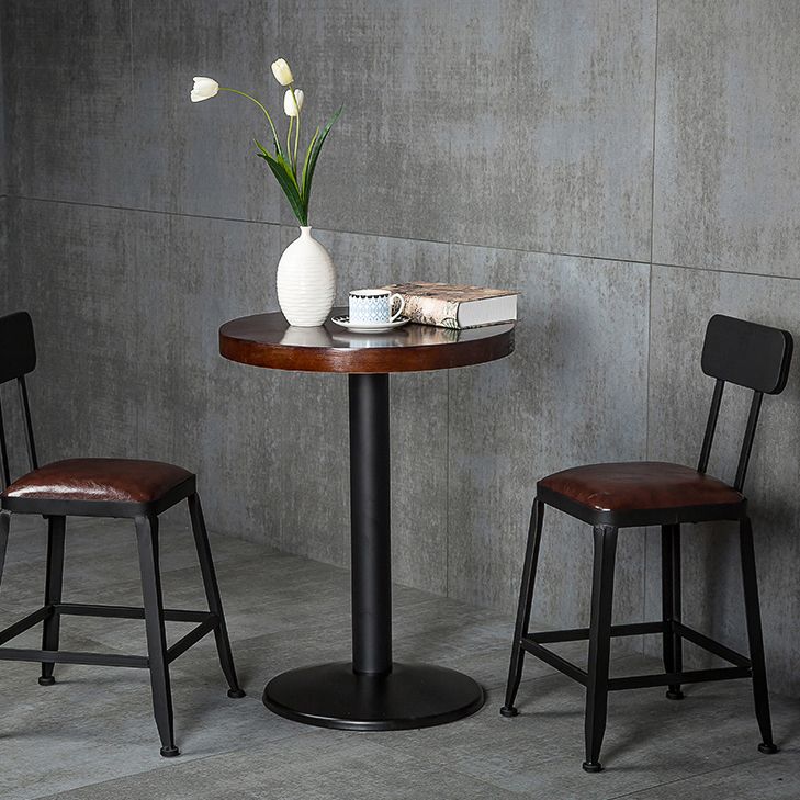 Sgabello da bar per bar con bancone senza braccio in stile industriale con cuscino in pelle e pedale