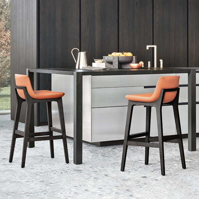 Scandinavische binnenbarkrukken massieve houten kruk met voetsteun