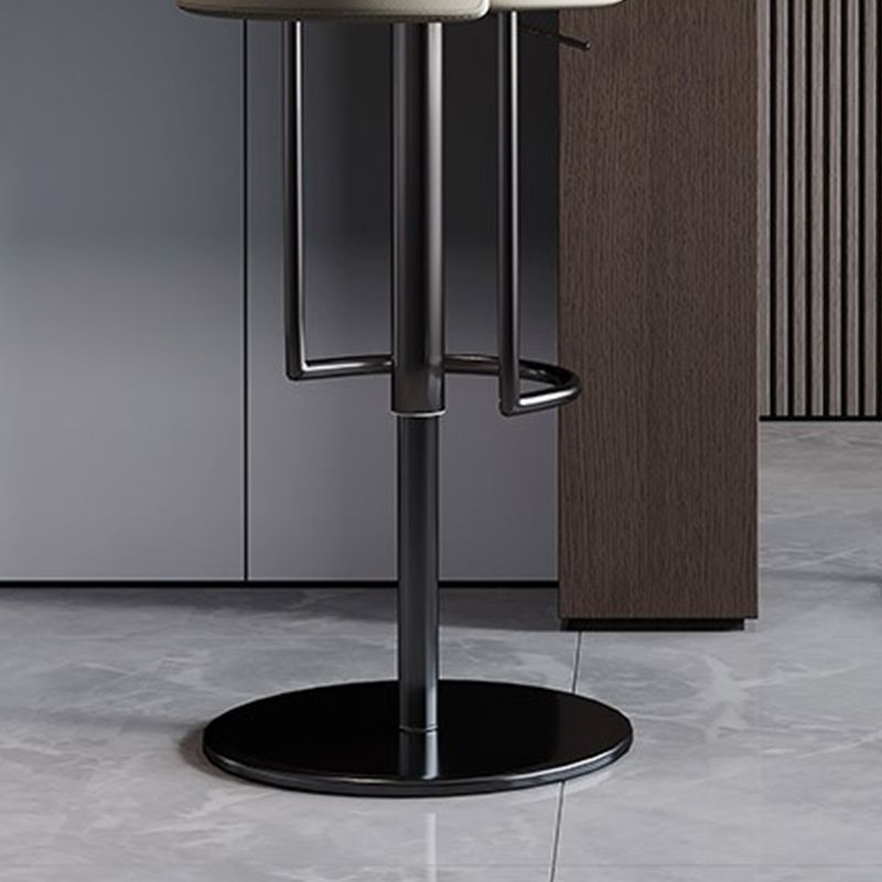 Sgabello da bar per bar in pelle sollevabile in stile industriale con gambe metalliche per casa
