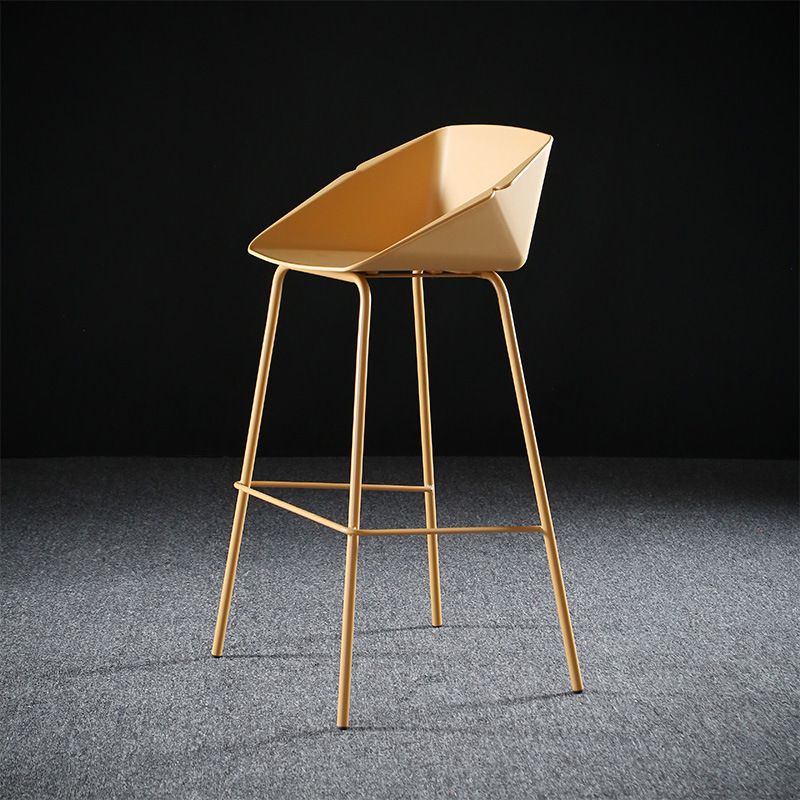 Scandinavian Metal Plastic Counter Stools Low Back Bar Stool with Footrest