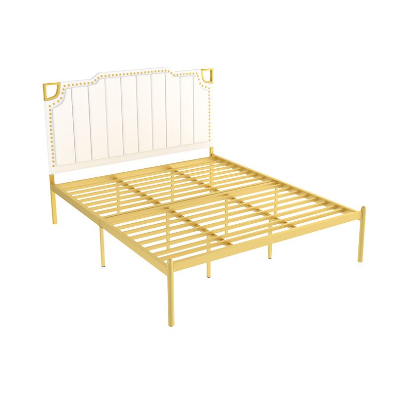 フェイクレザーステップヘッドボードとネイルヘッドトリム付きアイアンベッド