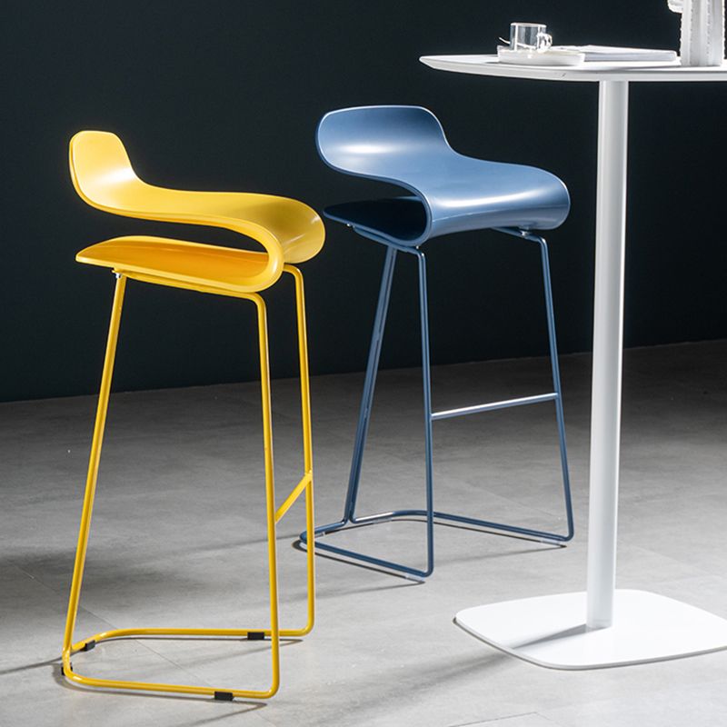 Barrestador de espalda baja y taburete de mostrador de contador acrílico interno moderno