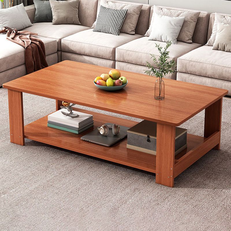 Moderner Couchtisch aus Holz mit Stauraum und Bündeltischen mit 4 Beinen