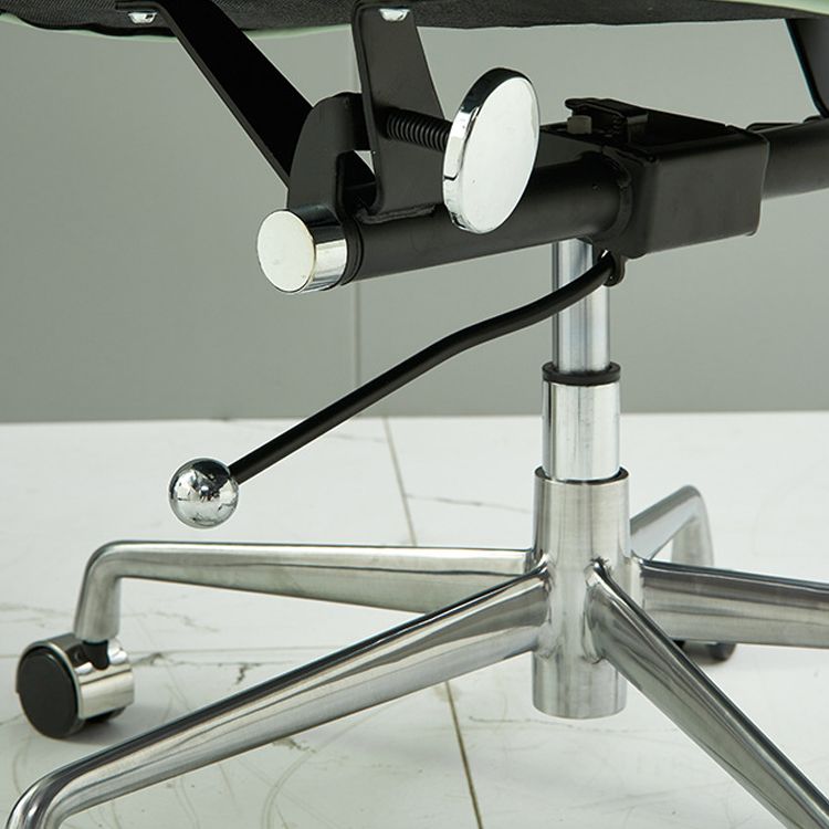 Chaise de bras rembourrée en cuir à hauteur de siège réglable chaise de bureau avec roues